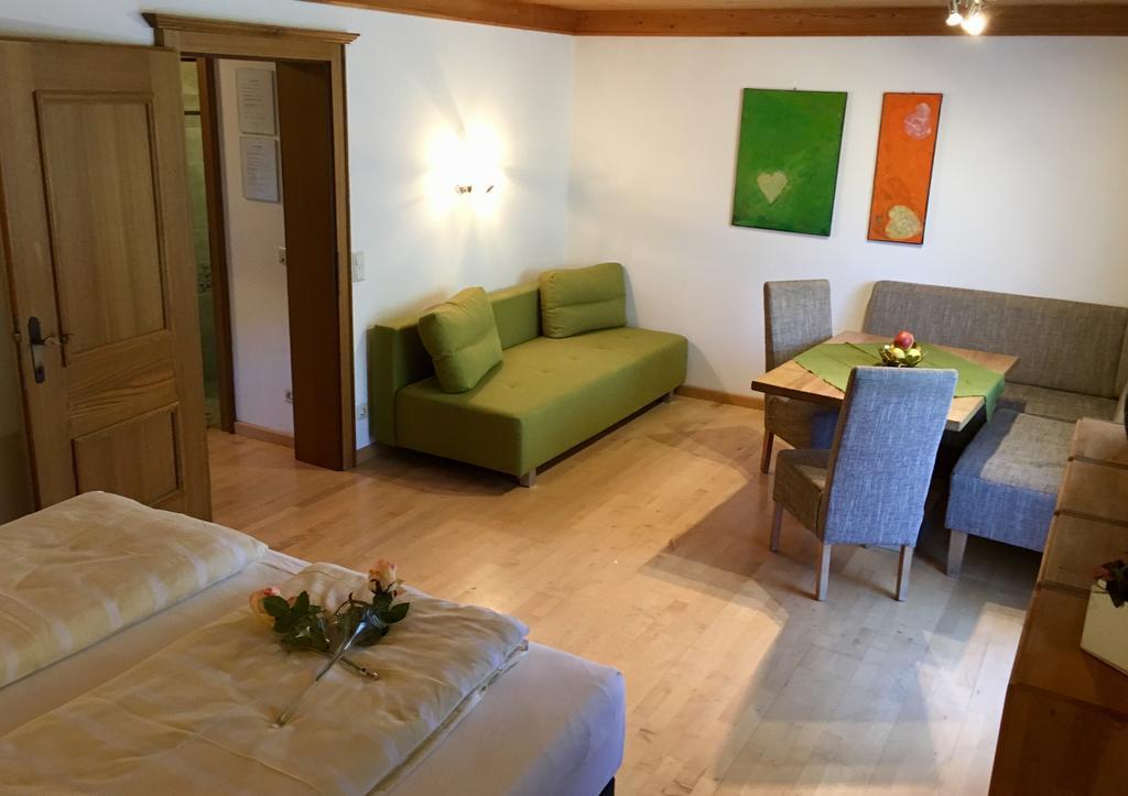 Landhaus Taxach ซาลบาคฮินเทอร์เกลมม์ ภายนอก รูปภาพ