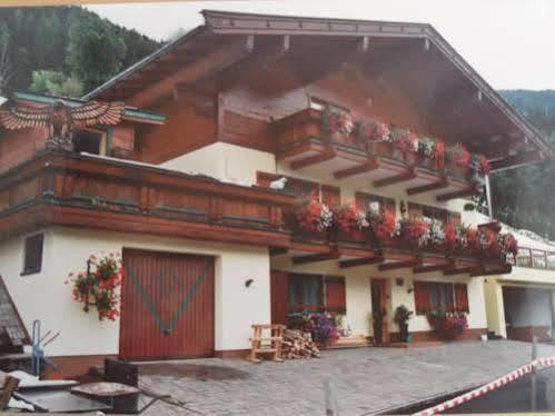 Landhaus Taxach ซาลบาคฮินเทอร์เกลมม์ ภายนอก รูปภาพ