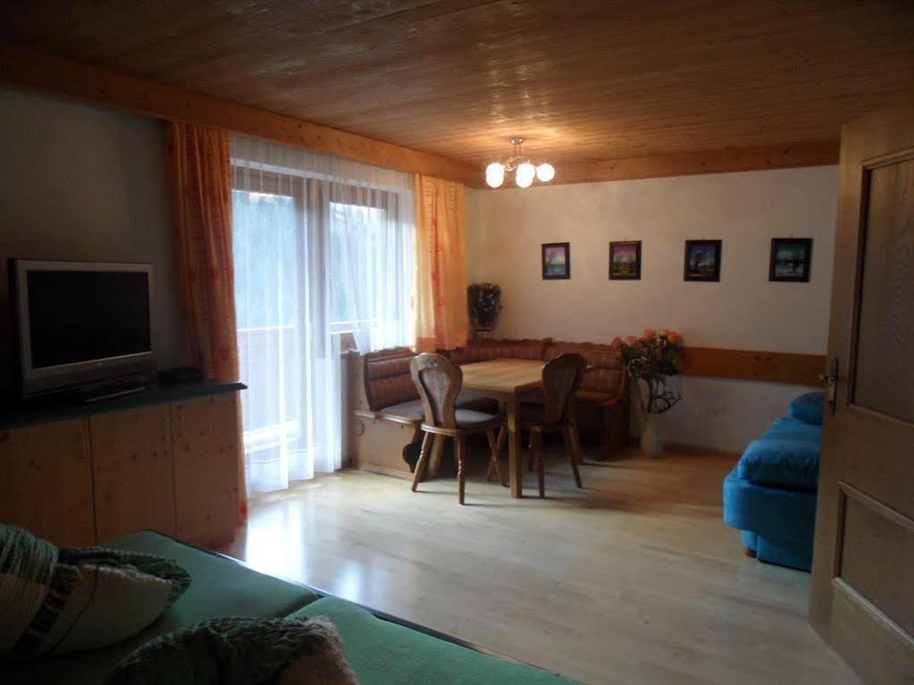 Landhaus Taxach ซาลบาคฮินเทอร์เกลมม์ ภายนอก รูปภาพ